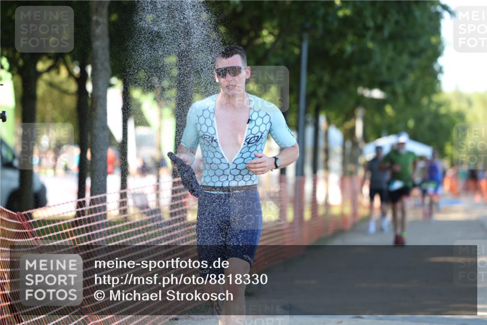 07.09.2025 - 19. Norderstedt Triathlon Michael Strokosch http://msf.ph/oto/8818330 07.09.2025 16:41:17 Laufen 378, 405, 421, 1405, 1592 meine-sportfotos.de