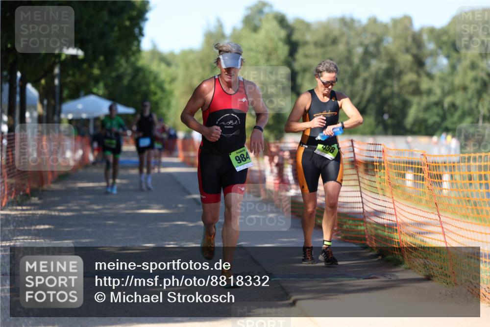 07.09.2025 - 19. Norderstedt Triathlon Michael Strokosch http://msf.ph/oto/8818332 07.09.2025 15:42:24 Laufen 458, 1453, 1489 meine-sportfotos.de