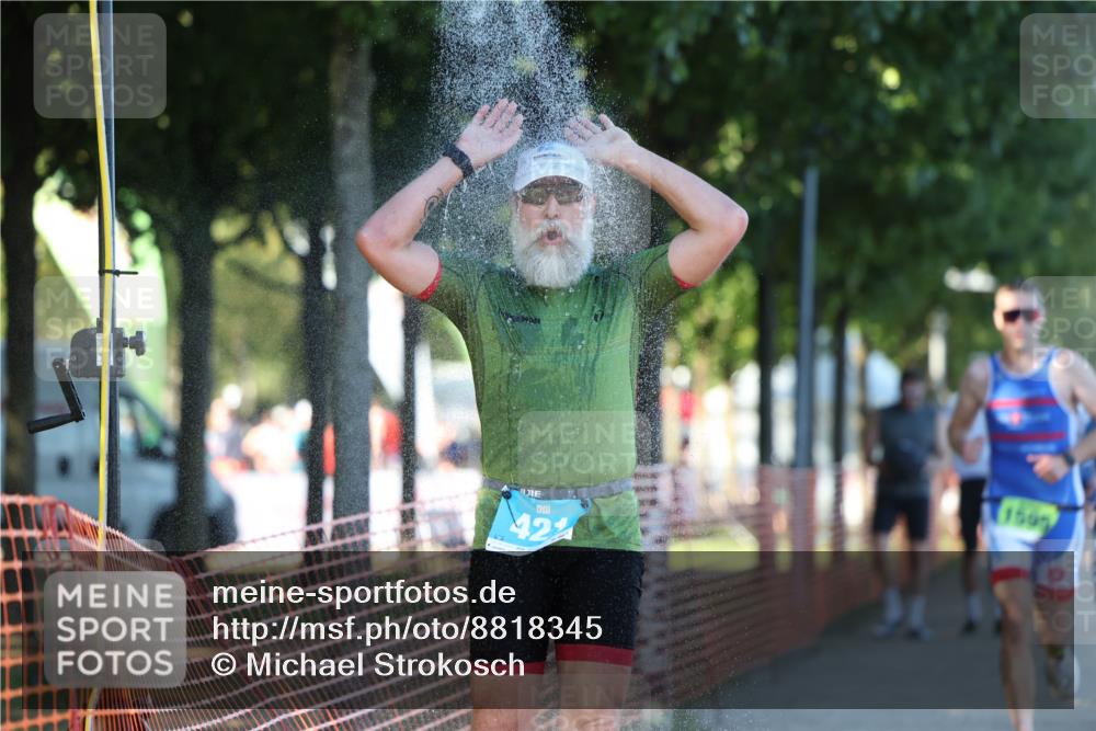 07.09.2025 - 19. Norderstedt Triathlon Michael Strokosch http://msf.ph/oto/8818345 07.09.2025 16:41:25 Laufen 421, 1584, 1595 meine-sportfotos.de