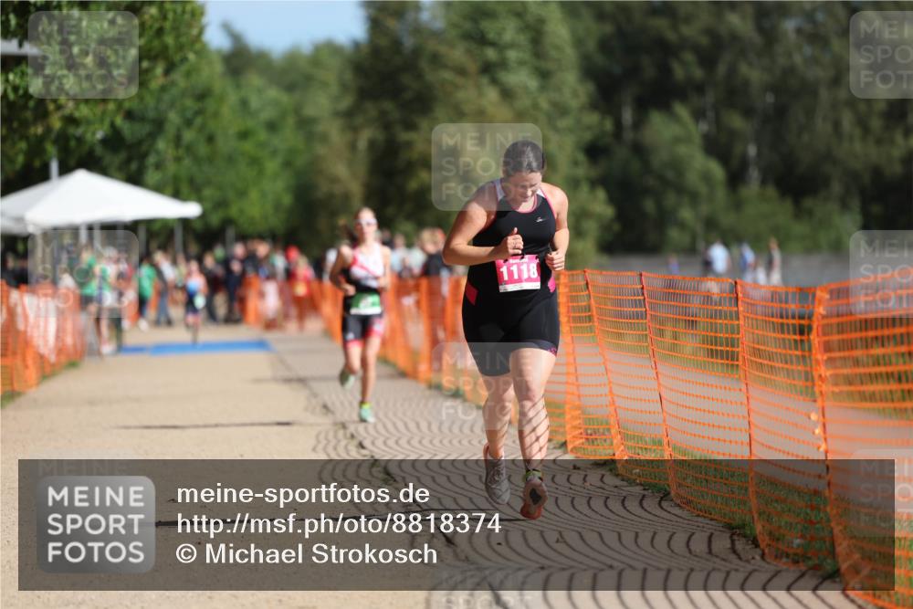 07.09.2025 - 19. Norderstedt Triathlon Michael Strokosch http://msf.ph/oto/8818374 07.09.2025 10:49:49 Laufen 664, 1118 meine-sportfotos.de