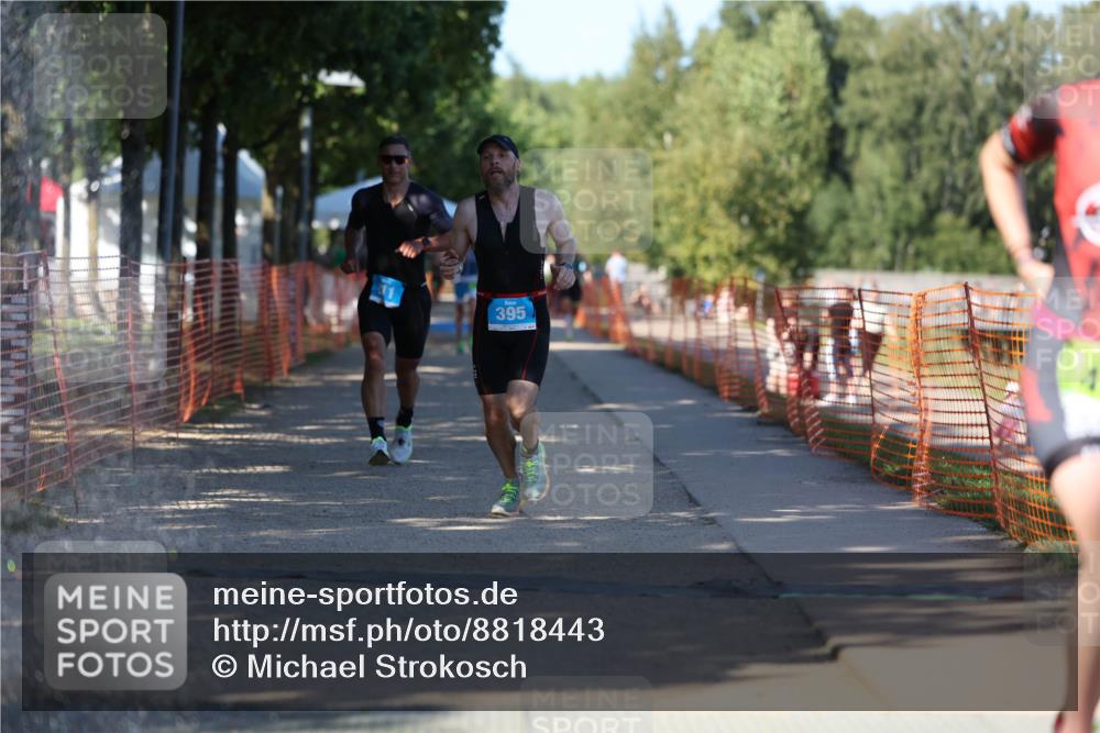 07.09.2025 - 19. Norderstedt Triathlon Michael Strokosch http://msf.ph/oto/8818443 07.09.2025 15:42:39 Laufen 395, 439 meine-sportfotos.de