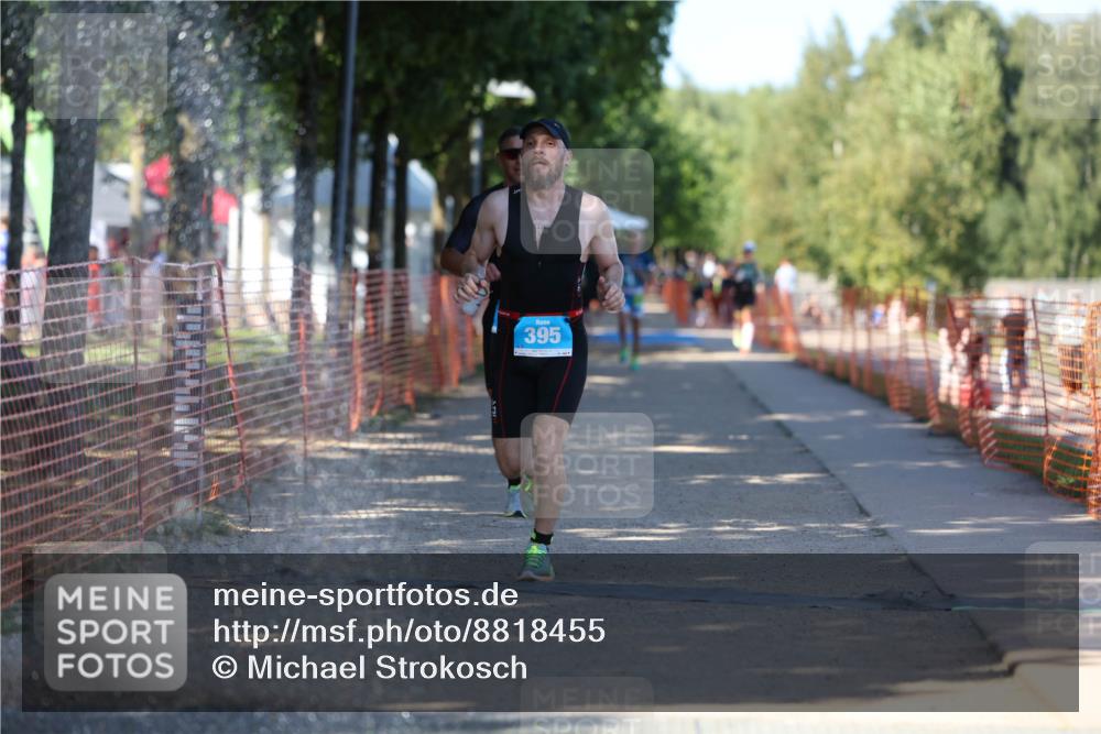 07.09.2025 - 19. Norderstedt Triathlon Michael Strokosch http://msf.ph/oto/8818455 07.09.2025 15:42:40 Laufen 395, 439 meine-sportfotos.de
