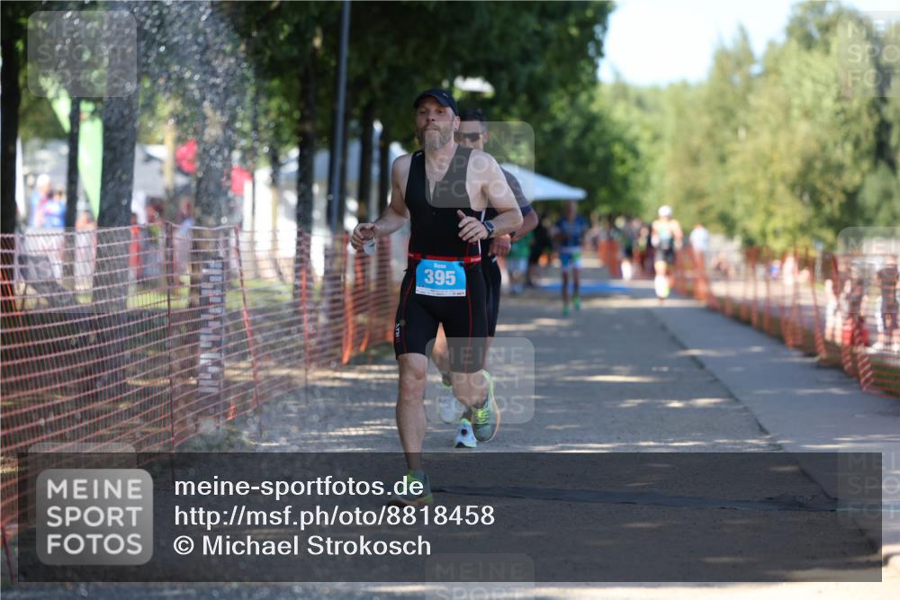 07.09.2025 - 19. Norderstedt Triathlon Michael Strokosch http://msf.ph/oto/8818458 07.09.2025 15:42:40 Laufen 395, 439 meine-sportfotos.de