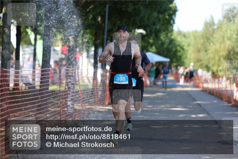 07.09.2025 - 19. Norderstedt Triathlon Michael Strokosch http://msf.ph/oto/8818461 07.09.2025 15:42:41 Laufen 395, 439 meine-sportfotos.de