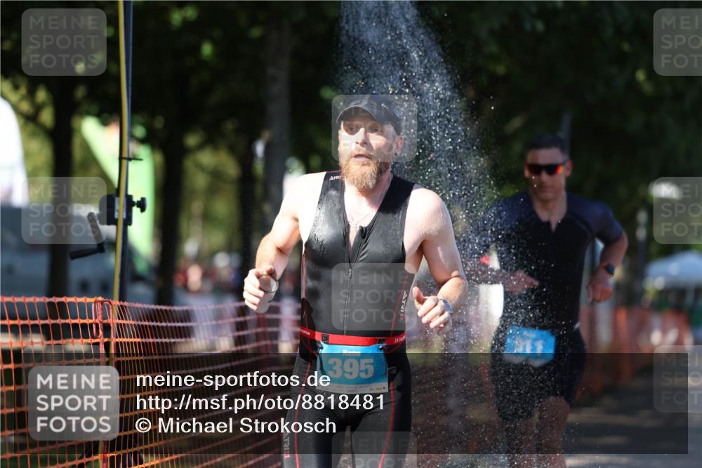 07.09.2025 - 19. Norderstedt Triathlon Michael Strokosch http://msf.ph/oto/8818481 07.09.2025 15:42:42 Laufen 395, 439 meine-sportfotos.de
