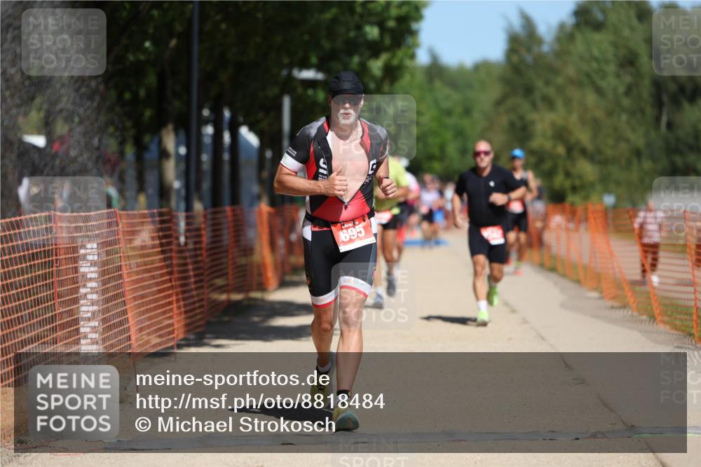 07.09.2025 - 19. Norderstedt Triathlon Michael Strokosch http://msf.ph/oto/8818484 07.09.2025 13:00:14 Laufen 695, 858, 1247, 1342 meine-sportfotos.de