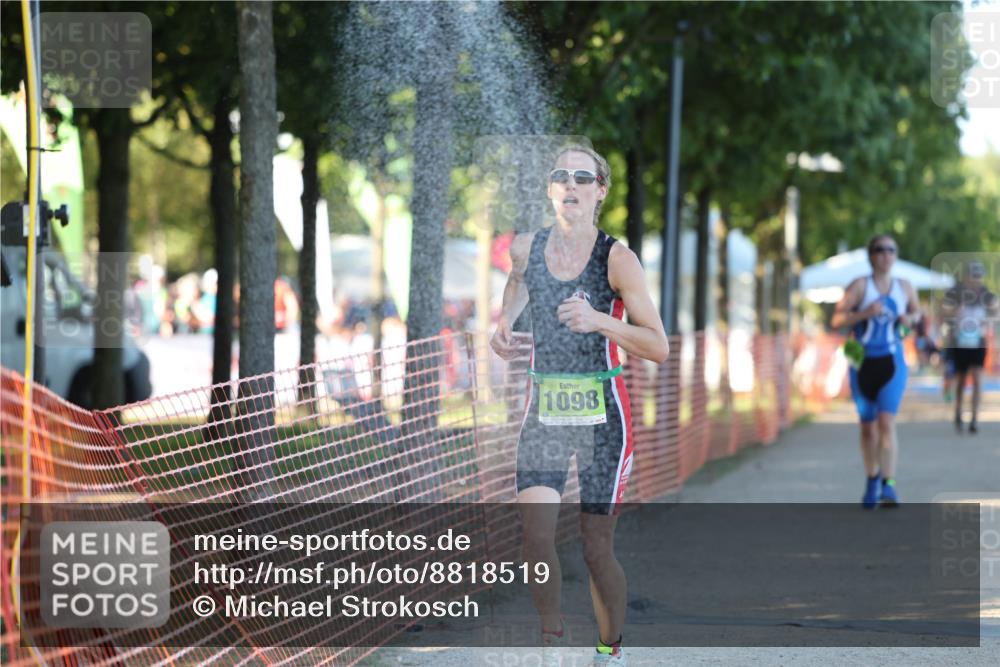 07.09.2025 - 19. Norderstedt Triathlon Michael Strokosch http://msf.ph/oto/8818519 07.09.2025 16:42:13 Laufen 461, 1056, 1098 meine-sportfotos.de