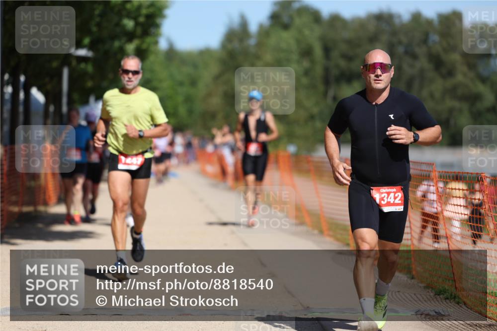 07.09.2025 - 19. Norderstedt Triathlon Michael Strokosch http://msf.ph/oto/8818540 07.09.2025 13:00:18 Laufen 695, 820, 1247, 1252, 1322, 1338, 1342 meine-sportfotos.de