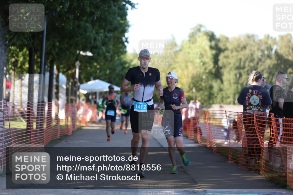 07.09.2025 - 19. Norderstedt Triathlon Michael Strokosch http://msf.ph/oto/8818556 07.09.2025 16:42:22 Laufen 1050, 1412, 1443 meine-sportfotos.de