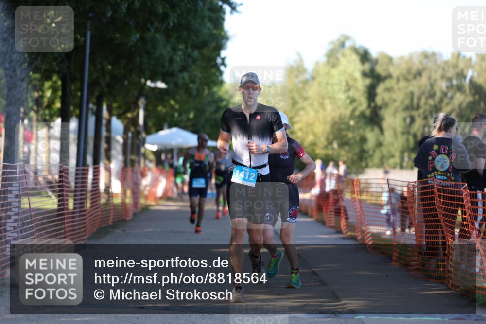 07.09.2025 - 19. Norderstedt Triathlon Michael Strokosch http://msf.ph/oto/8818564 07.09.2025 16:42:22 Laufen 1050, 1412, 1443 meine-sportfotos.de