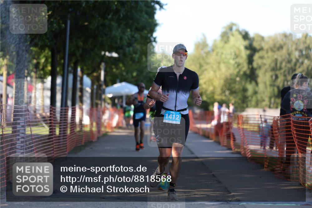 07.09.2025 - 19. Norderstedt Triathlon Michael Strokosch http://msf.ph/oto/8818568 07.09.2025 16:42:23 Laufen 516, 1050, 1412, 1443 meine-sportfotos.de