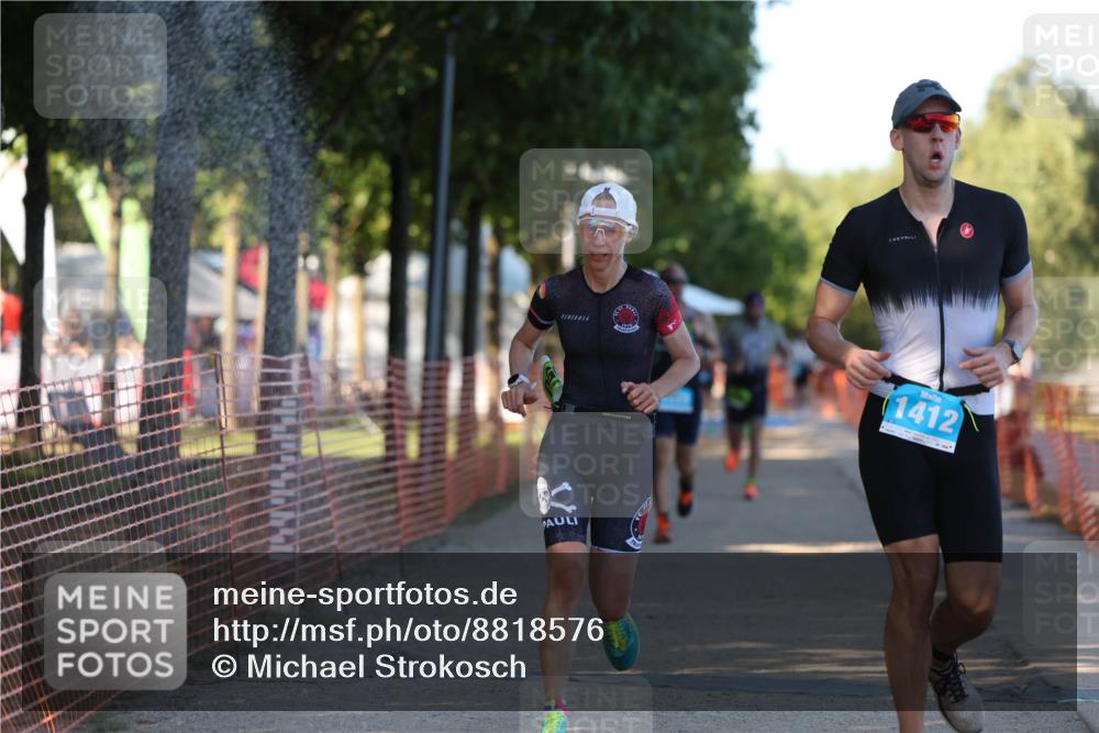 07.09.2025 - 19. Norderstedt Triathlon Michael Strokosch http://msf.ph/oto/8818576 07.09.2025 16:42:24 Laufen 516, 1050, 1412, 1443 meine-sportfotos.de