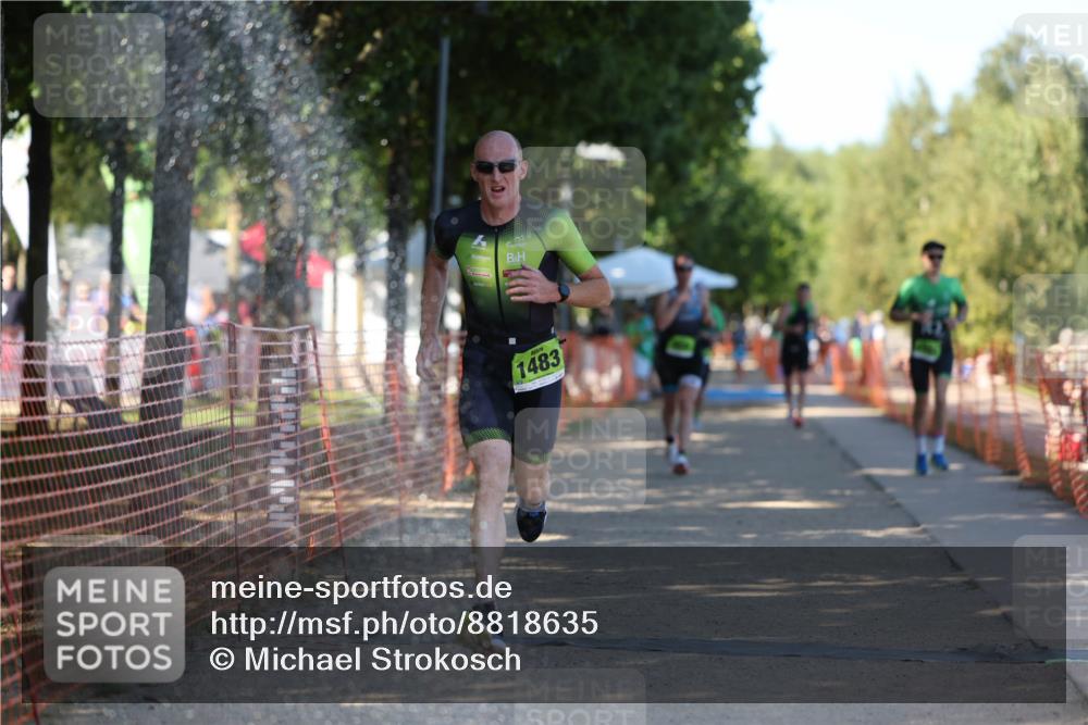 07.09.2025 - 19. Norderstedt Triathlon Michael Strokosch http://msf.ph/oto/8818635 07.09.2025 15:43:26 Laufen 450, 1483, 1488 meine-sportfotos.de