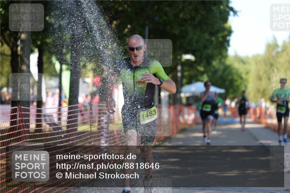 07.09.2025 - 19. Norderstedt Triathlon Michael Strokosch http://msf.ph/oto/8818646 07.09.2025 15:43:27 Laufen 450, 1483, 1488 meine-sportfotos.de