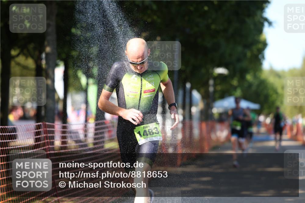 07.09.2025 - 19. Norderstedt Triathlon Michael Strokosch http://msf.ph/oto/8818653 07.09.2025 15:43:27 Laufen 450, 1483, 1488 meine-sportfotos.de