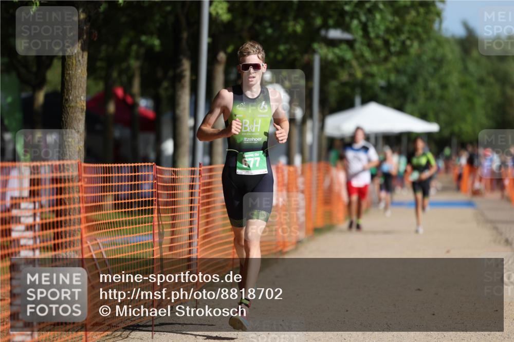 07.09.2025 - 19. Norderstedt Triathlon Michael Strokosch http://msf.ph/oto/8818702 07.09.2025 10:50:20 Laufen 677 meine-sportfotos.de
