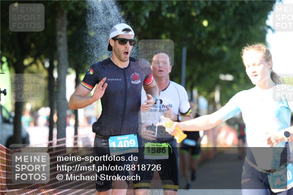 07.09.2025 - 19. Norderstedt Triathlon Michael Strokosch http://msf.ph/oto/8818726 07.09.2025 16:42:59 Laufen 927, 943, 1063, 1409, 1586 meine-sportfotos.de