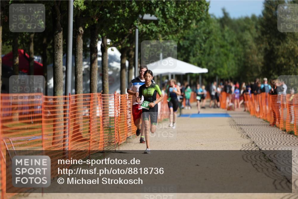 07.09.2025 - 19. Norderstedt Triathlon Michael Strokosch http://msf.ph/oto/8818736 07.09.2025 10:50:24 Laufen 110, 677 meine-sportfotos.de