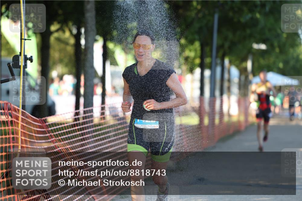 07.09.2025 - 19. Norderstedt Triathlon Michael Strokosch http://msf.ph/oto/8818743 07.09.2025 16:43:02 Laufen 927, 943, 1063, 1409, 1586 meine-sportfotos.de