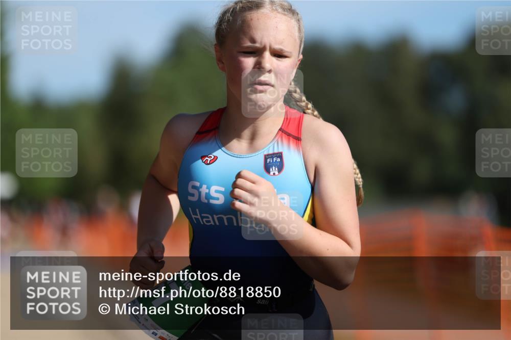 07.09.2025 - 19. Norderstedt Triathlon Michael Strokosch http://msf.ph/oto/8818850 07.09.2025 10:50:36 Laufen 67, 1126 meine-sportfotos.de