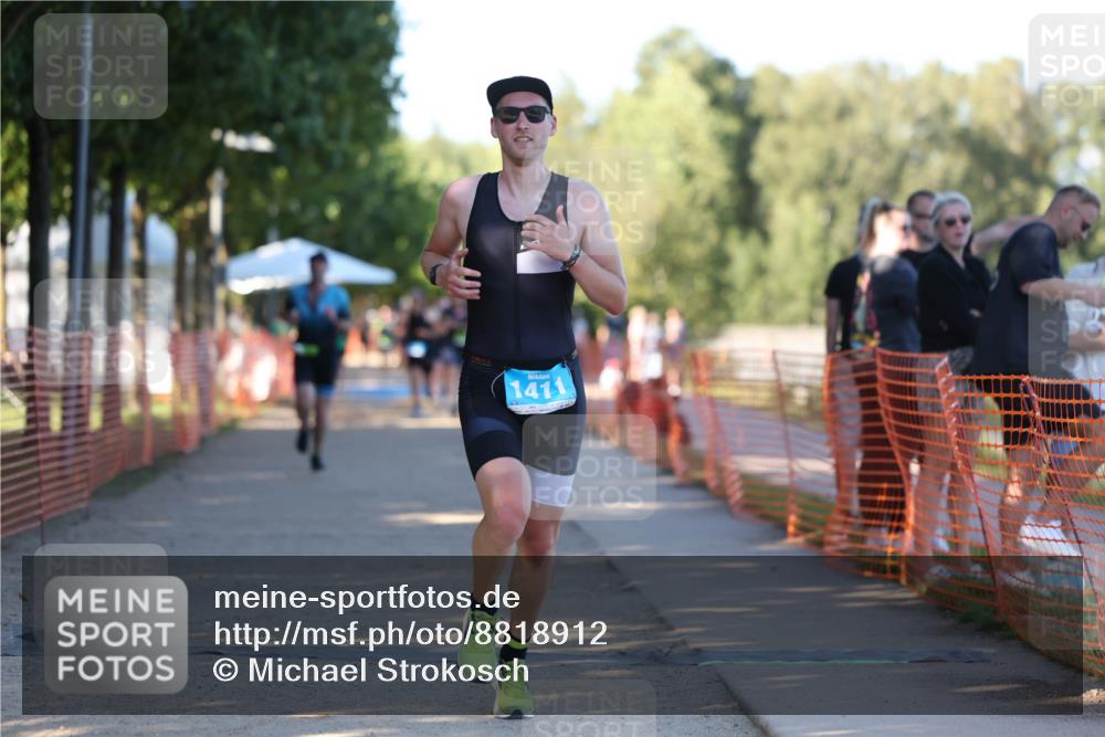07.09.2025 - 19. Norderstedt Triathlon Michael Strokosch http://msf.ph/oto/8818912 07.09.2025 16:43:34 Laufen 1411, 1602, 1631 meine-sportfotos.de