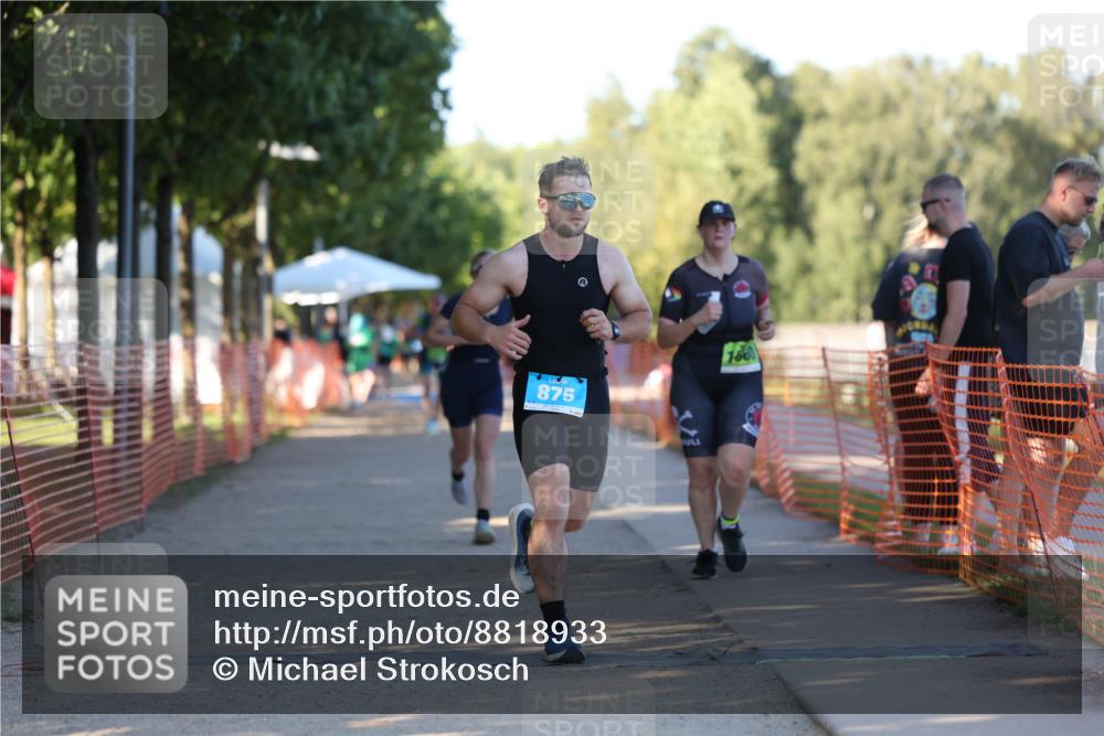 07.09.2025 - 19. Norderstedt Triathlon Michael Strokosch http://msf.ph/oto/8818933 07.09.2025 16:43:46 Laufen 875, 912, 1560 meine-sportfotos.de