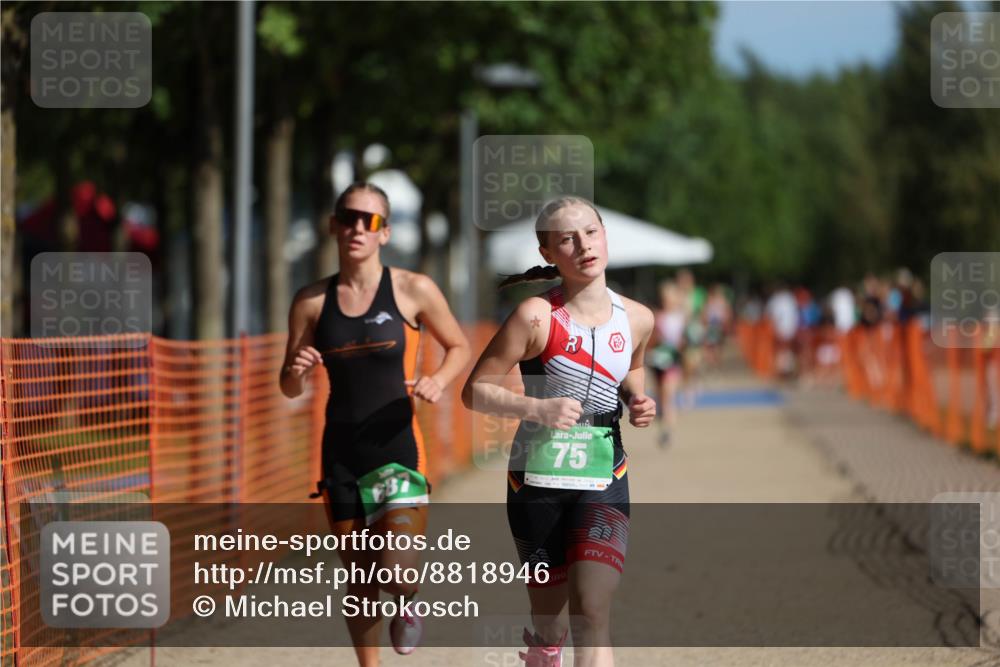 07.09.2025 - 19. Norderstedt Triathlon Michael Strokosch http://msf.ph/oto/8818946 07.09.2025 10:50:58 Laufen 75, 687 meine-sportfotos.de
