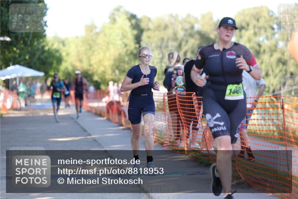 07.09.2025 - 19. Norderstedt Triathlon Michael Strokosch http://msf.ph/oto/8818953 07.09.2025 16:43:49 Laufen 875, 912, 1079, 1560 meine-sportfotos.de