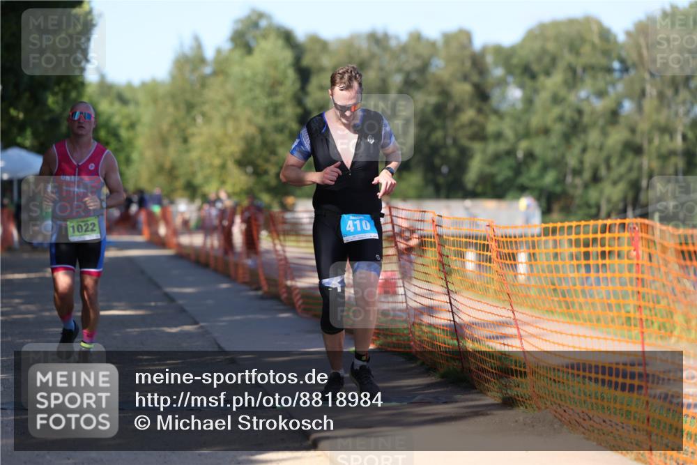 07.09.2025 - 19. Norderstedt Triathlon Michael Strokosch http://msf.ph/oto/8818984 07.09.2025 15:44:21 Laufen 379, 410, 1022 meine-sportfotos.de