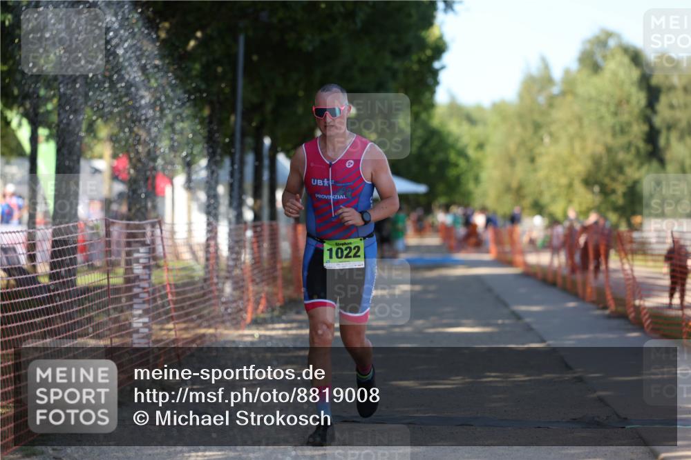 07.09.2025 - 19. Norderstedt Triathlon Michael Strokosch http://msf.ph/oto/8819008 07.09.2025 15:44:23 Laufen 410, 1022 meine-sportfotos.de