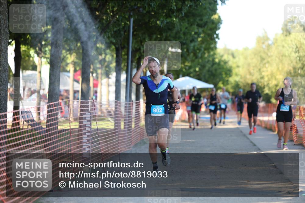 07.09.2025 - 19. Norderstedt Triathlon Michael Strokosch http://msf.ph/oto/8819033 07.09.2025 16:44:36 Laufen 893, 902, 1413, 1474, 1558 meine-sportfotos.de