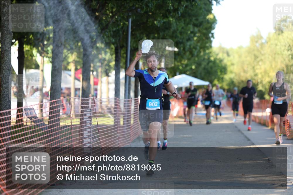 07.09.2025 - 19. Norderstedt Triathlon Michael Strokosch http://msf.ph/oto/8819035 07.09.2025 16:44:36 Laufen 893, 902, 1413, 1474, 1558 meine-sportfotos.de