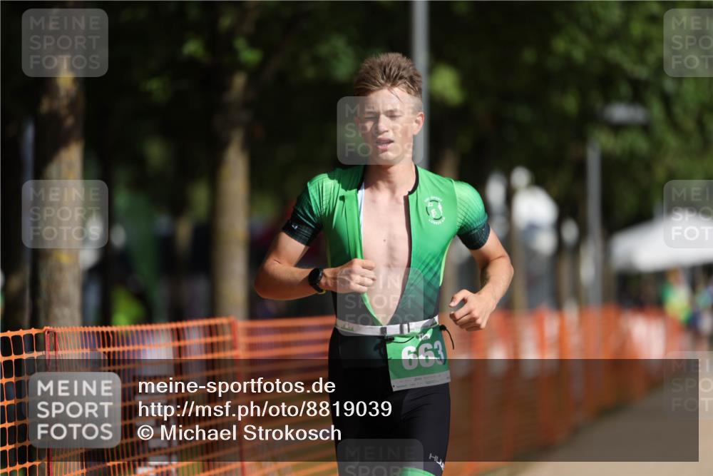 07.09.2025 - 19. Norderstedt Triathlon Michael Strokosch http://msf.ph/oto/8819039 07.09.2025 10:51:10 Laufen 80, 649, 663 meine-sportfotos.de