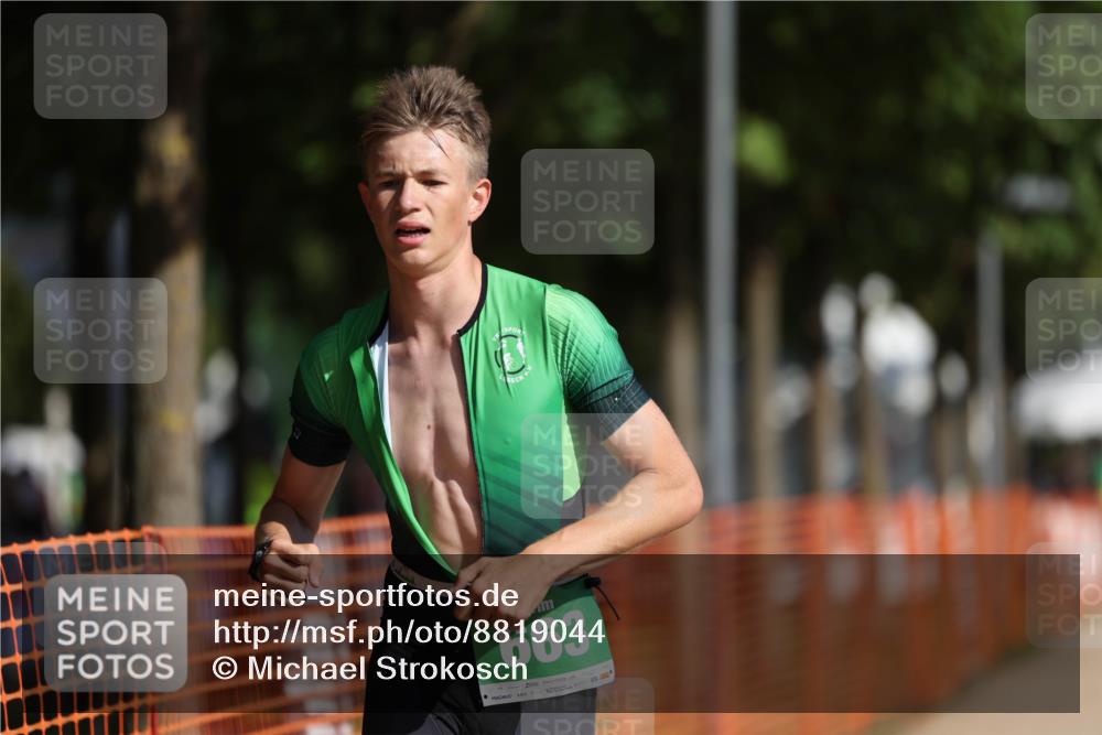 07.09.2025 - 19. Norderstedt Triathlon Michael Strokosch http://msf.ph/oto/8819044 07.09.2025 10:51:11 Laufen 80, 649, 663 meine-sportfotos.de