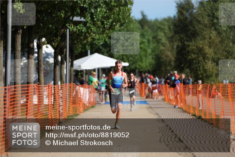 07.09.2025 - 19. Norderstedt Triathlon Michael Strokosch http://msf.ph/oto/8819052 07.09.2025 10:51:12 Laufen 80, 649, 663 meine-sportfotos.de