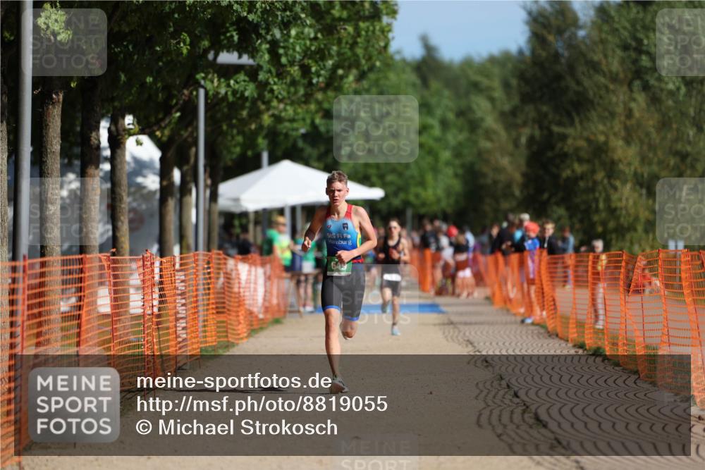 07.09.2025 - 19. Norderstedt Triathlon Michael Strokosch http://msf.ph/oto/8819055 07.09.2025 10:51:13 Laufen 80, 649, 663 meine-sportfotos.de