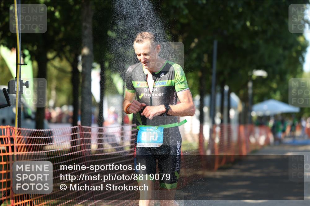 07.09.2025 - 19. Norderstedt Triathlon Michael Strokosch http://msf.ph/oto/8819079 07.09.2025 15:45:07 Laufen 1481 meine-sportfotos.de