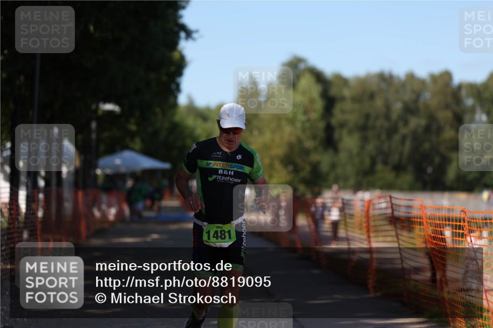 07.09.2025 - 19. Norderstedt Triathlon Michael Strokosch http://msf.ph/oto/8819095 07.09.2025 15:45:10 Laufen 1481 meine-sportfotos.de