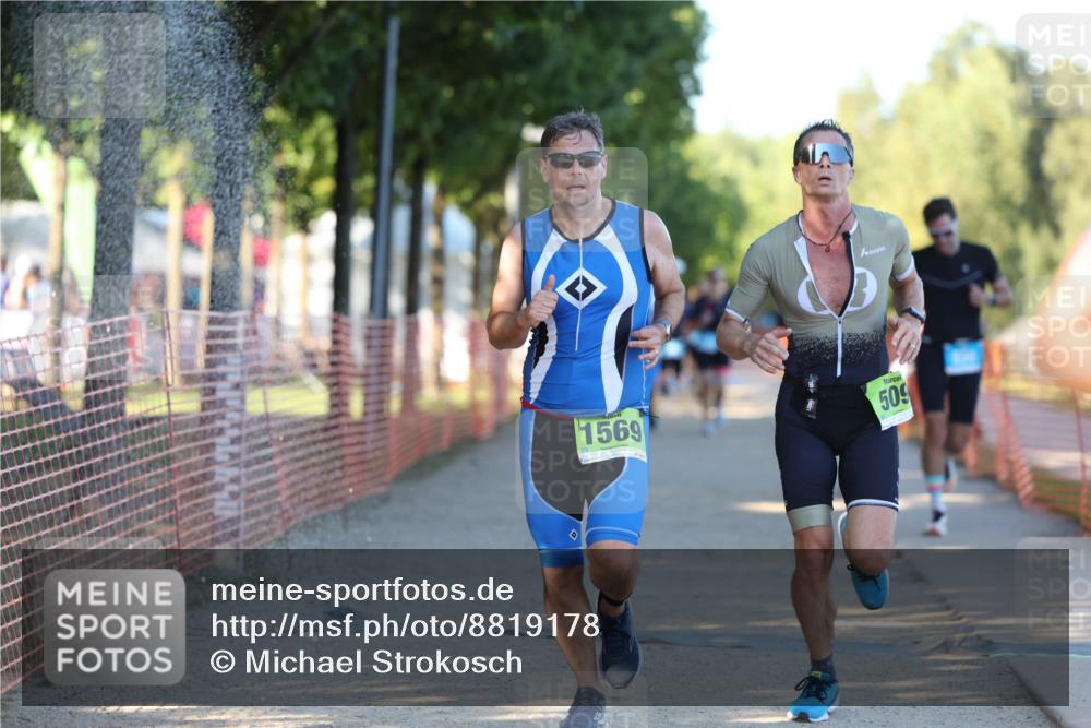 07.09.2025 - 19. Norderstedt Triathlon Michael Strokosch http://msf.ph/oto/8819178 07.09.2025 16:45:02 Laufen 509, 930, 1052, 1569 meine-sportfotos.de