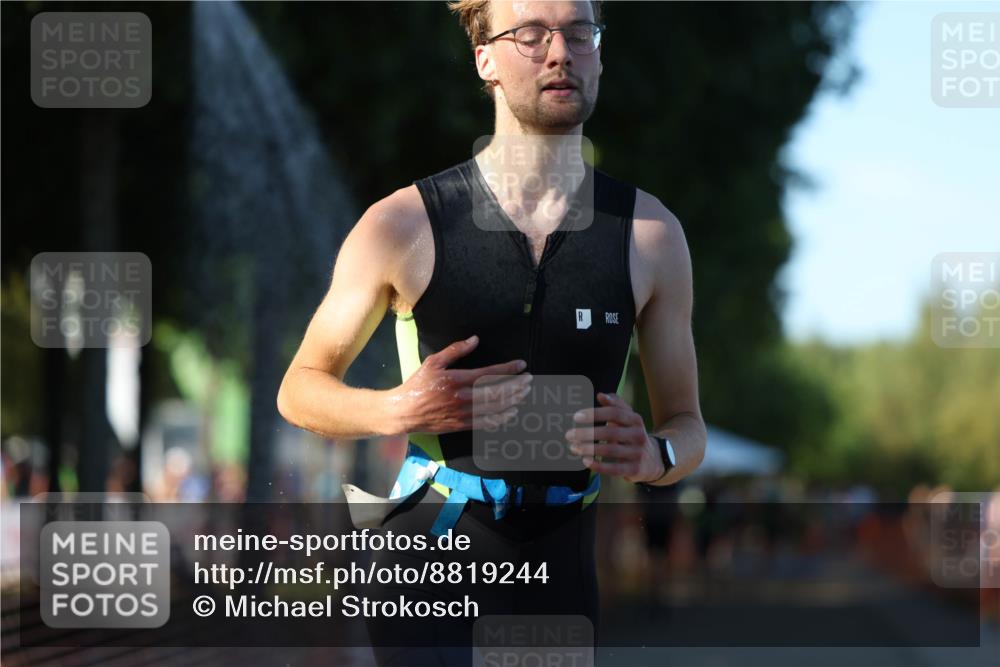 07.09.2025 - 19. Norderstedt Triathlon Michael Strokosch http://msf.ph/oto/8819244 07.09.2025 16:45:20 Laufen 913, 955, 1410 meine-sportfotos.de