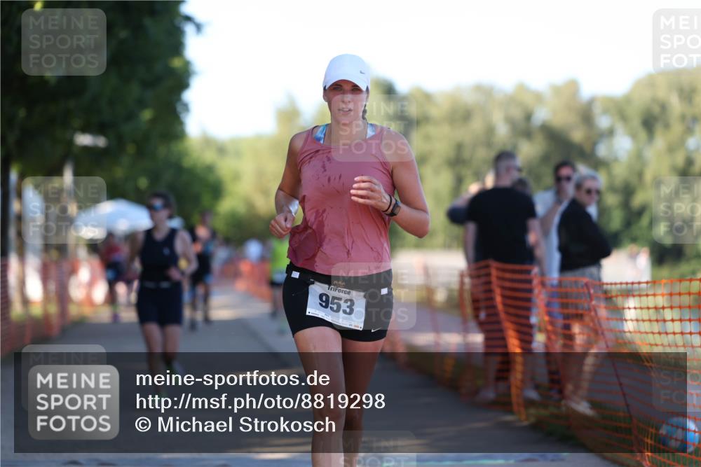 07.09.2025 - 19. Norderstedt Triathlon Michael Strokosch http://msf.ph/oto/8819298 07.09.2025 16:45:41 Laufen 953, 954, 1043, 1621 meine-sportfotos.de