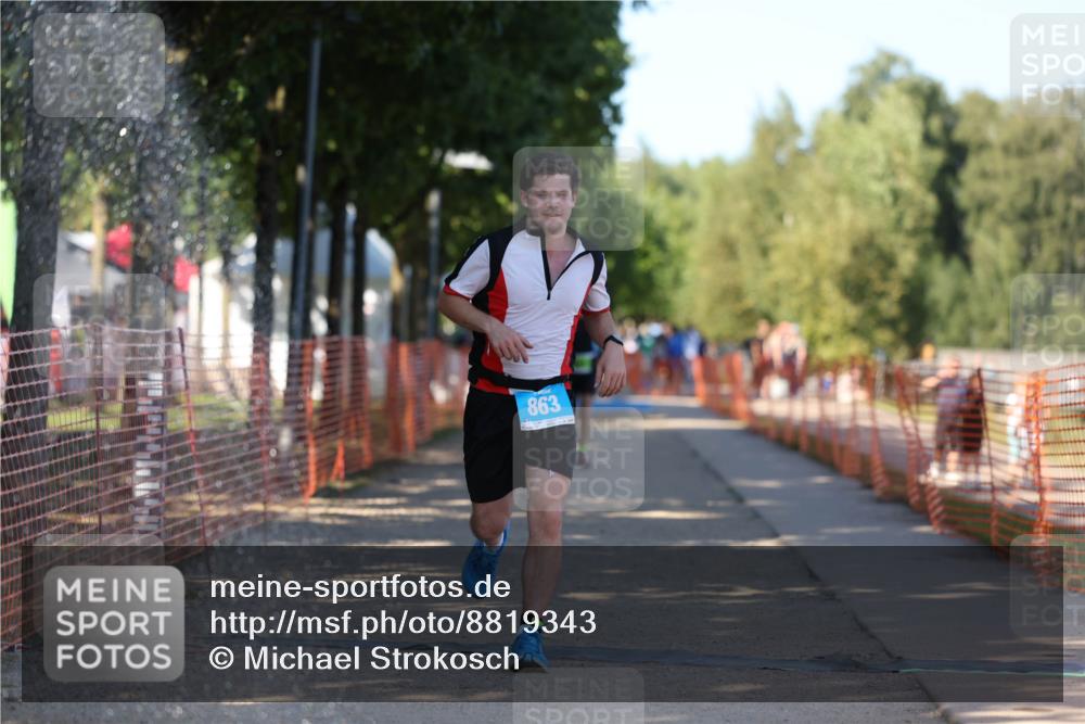 07.09.2025 - 19. Norderstedt Triathlon Michael Strokosch http://msf.ph/oto/8819343 07.09.2025 15:46:10 Laufen 446, 447 meine-sportfotos.de