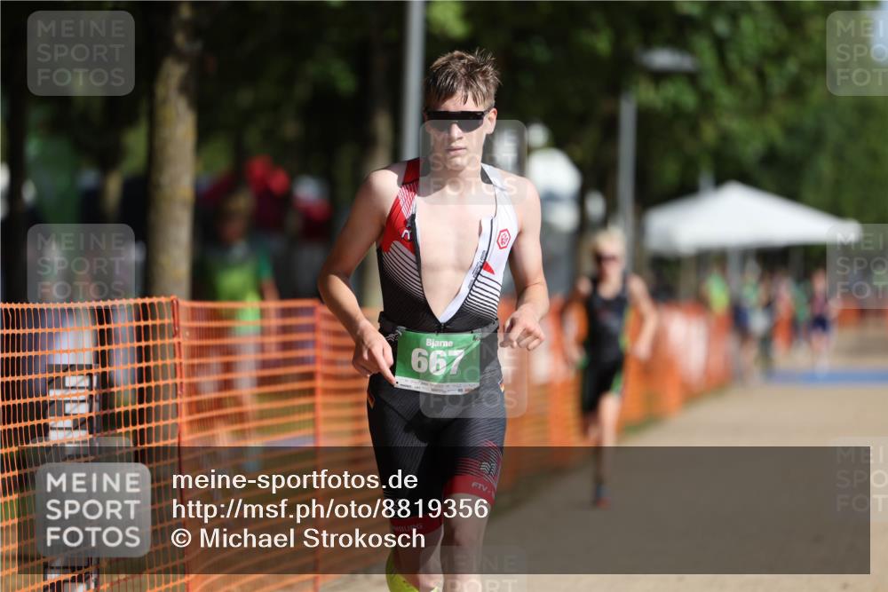 07.09.2025 - 19. Norderstedt Triathlon Michael Strokosch http://msf.ph/oto/8819356 07.09.2025 10:51:57 Laufen 112, 641, 660, 667, 1114, 1141 meine-sportfotos.de