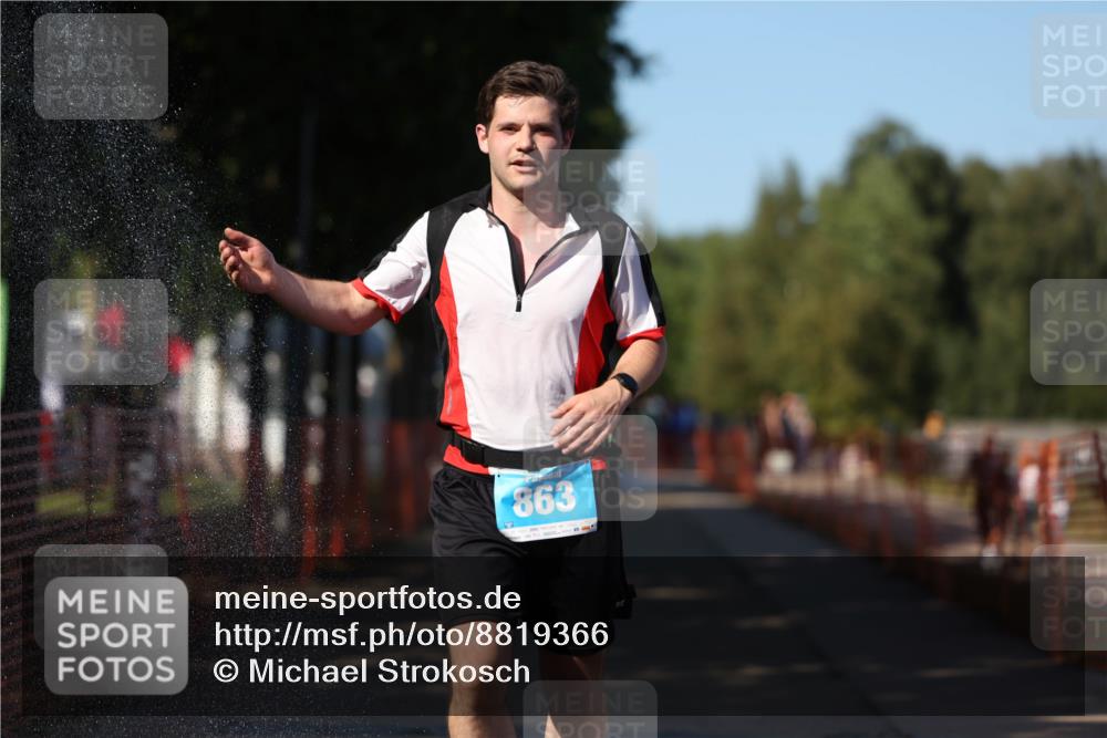 07.09.2025 - 19. Norderstedt Triathlon Michael Strokosch http://msf.ph/oto/8819366 07.09.2025 15:46:11 Laufen 446, 447 meine-sportfotos.de