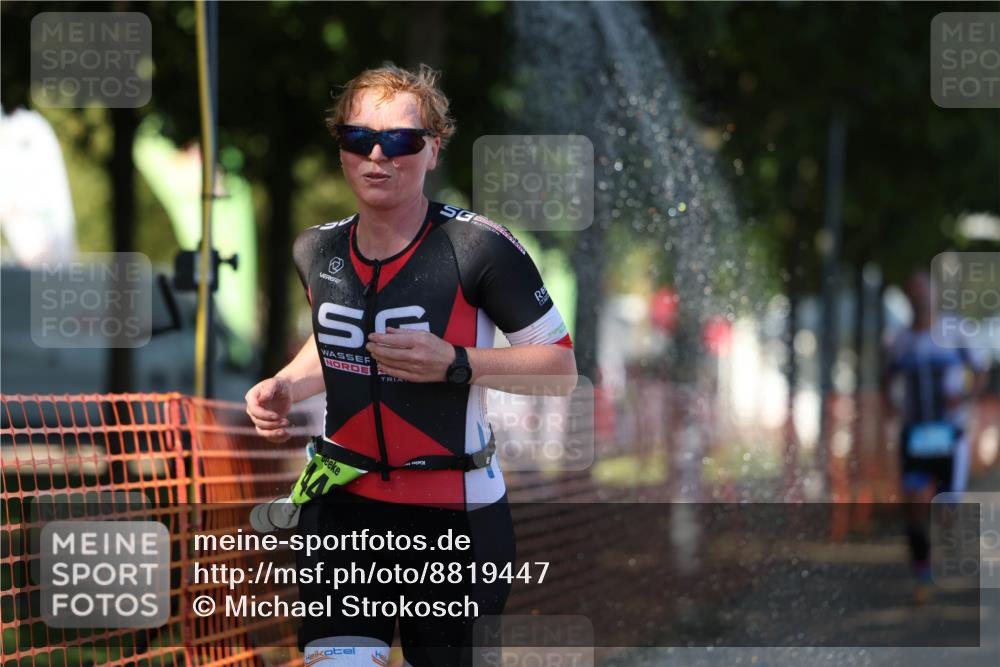 07.09.2025 - 19. Norderstedt Triathlon Michael Strokosch http://msf.ph/oto/8819447 07.09.2025 15:46:20 Laufen 446, 447 meine-sportfotos.de