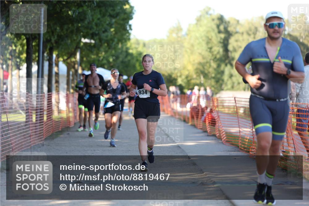 07.09.2025 - 19. Norderstedt Triathlon Michael Strokosch http://msf.ph/oto/8819467 07.09.2025 16:46:21 Laufen 866, 887, 934, 1088, 1415, 1476 meine-sportfotos.de