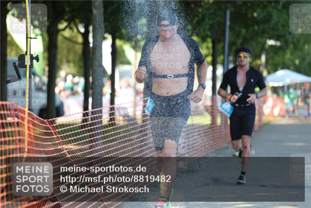 07.09.2025 - 19. Norderstedt Triathlon Michael Strokosch http://msf.ph/oto/8819482 07.09.2025 16:46:26 Laufen 397, 503, 866, 887, 934, 1415 meine-sportfotos.de