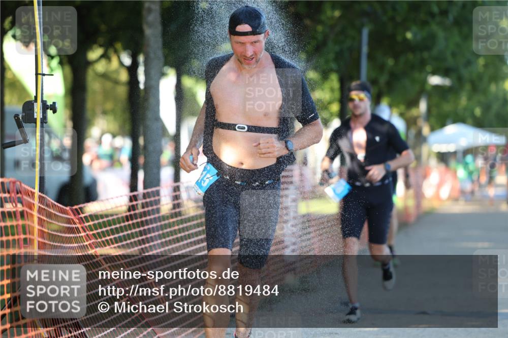 07.09.2025 - 19. Norderstedt Triathlon Michael Strokosch http://msf.ph/oto/8819484 07.09.2025 16:46:26 Laufen 397, 503, 866, 887, 934, 1415 meine-sportfotos.de