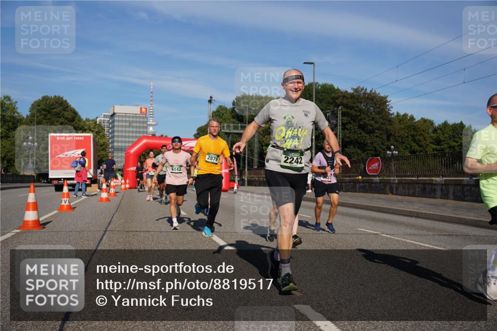 07.09.2025 - BARMER Alsterlauf Yannick Fuchs http://msf.ph/oto/8819517 07.09.2025 09:44:19 Laufen 6142, 2879, 2242, 3823 meine-sportfotos.de