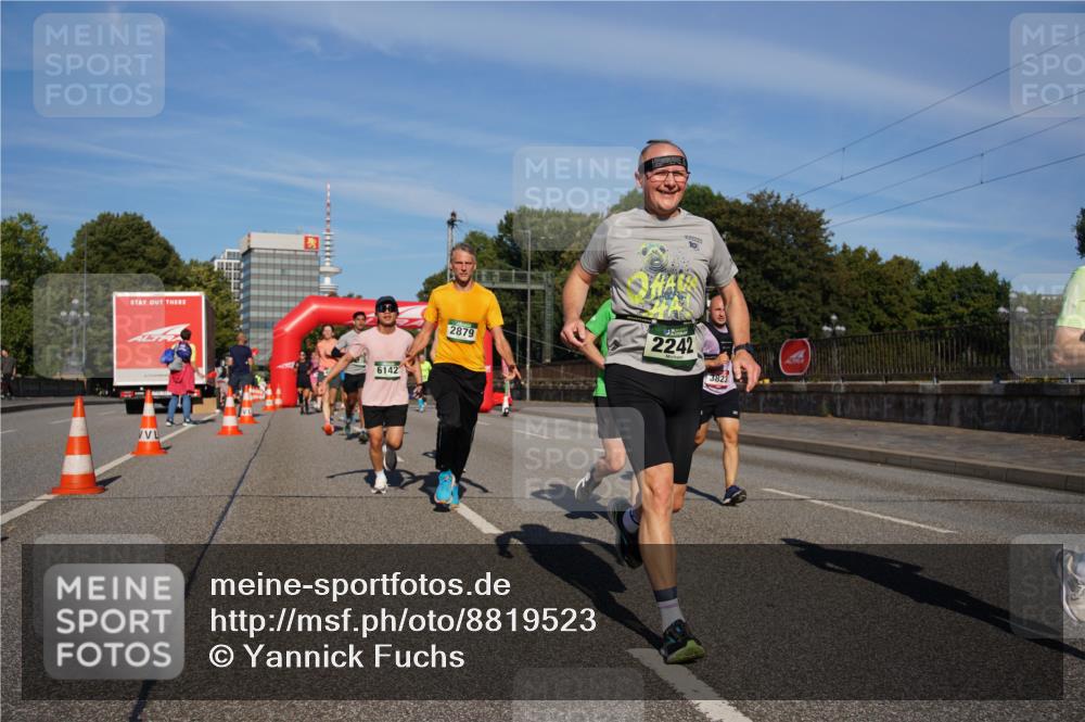 07.09.2025 - BARMER Alsterlauf Yannick Fuchs http://msf.ph/oto/8819523 07.09.2025 09:44:19 Laufen 6142, 2879, 2242, 3823 meine-sportfotos.de